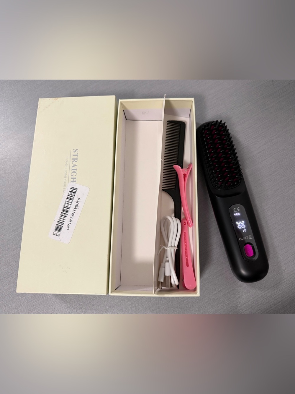 Black Heated Wireless Straightening Comb